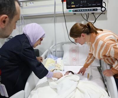 Emine Erdoğan, Ankara'ya getirilen depremzede bebekleri ziyaret etti