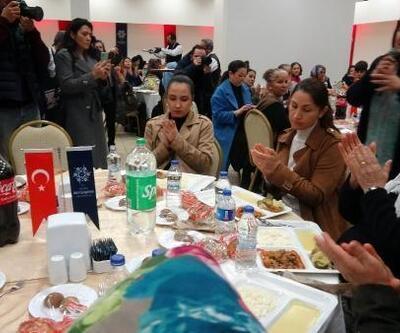 Aydın Büyükşehir Belediye Başkanı Çerçioğlu, depremzede kadınlarla buluştu