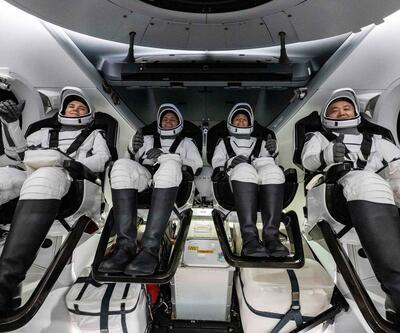 Astronotlar 157 gün sonra Dünya'ya geri döndü 