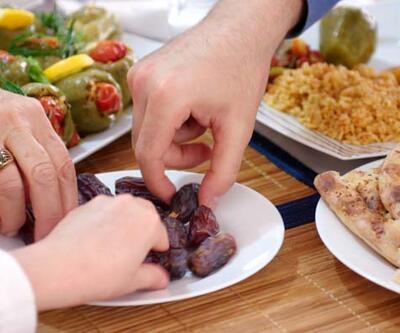 Uzman diyetisyen önerdi: Ramazanda sağlıklı beslenme için 10 altın kural