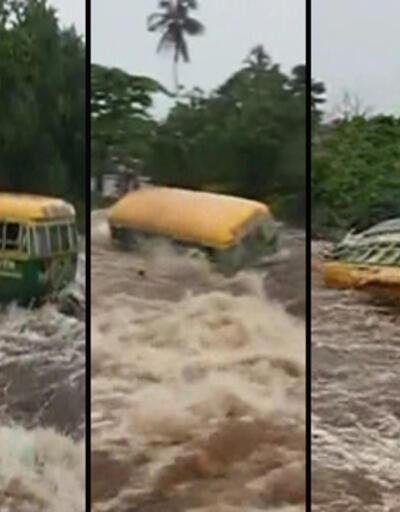 Tur otobüsü nehirde devrilerek sürüklendi