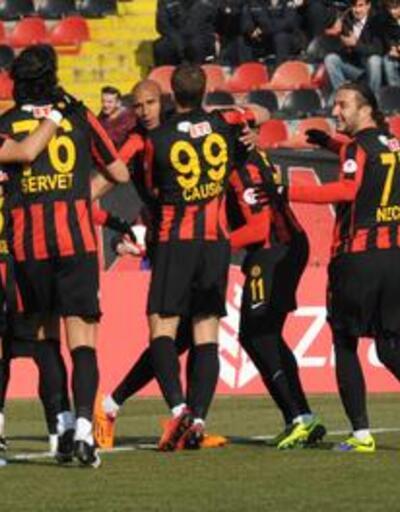 Eskişehirspor 3 golle kazandı