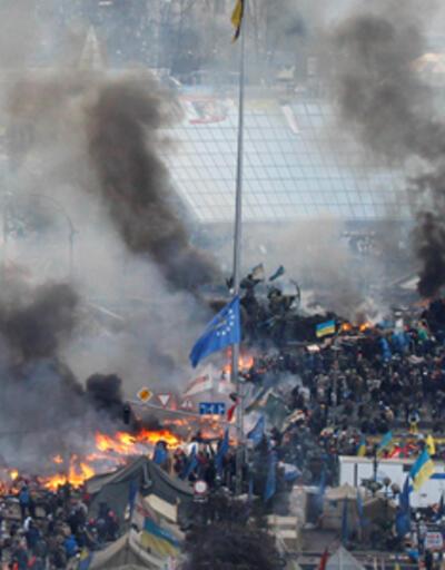 Kiev sokakları alev alev: 25 ölü