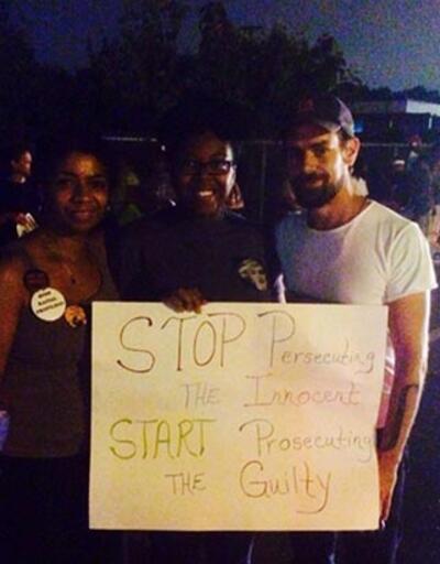 Twitter'ın kurucusu Jack Dorsey'den Ferguson'daki gösterilere destek