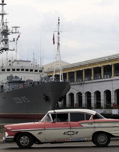 Rus istihbarat gemisi ABD ile yakınlaşan Küba'ya demirledi