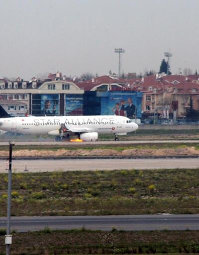 İstanbul'da hava trafiği karıştı, yolcular uçaklarda bekledi