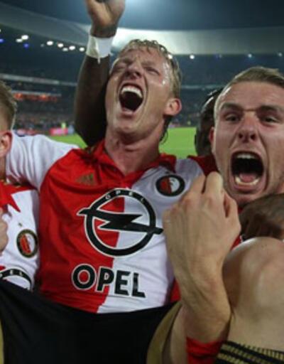 Feyenoord, Ajax'ı raydan çıkardı