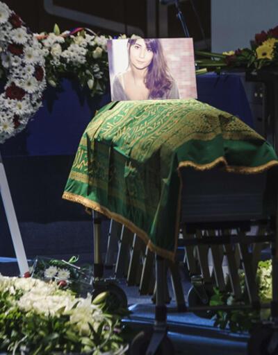 Paris saldırılarında hayatını kaybeden Elif Doğan Belçika'da toprağa verildi