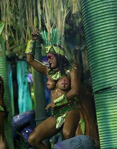Rio Karnavalı renkli görüntülerle başladı