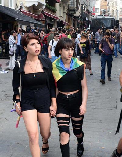Taksim'e 'Onur Yürüyüşü'ne tepki için gelenlere polis engeli