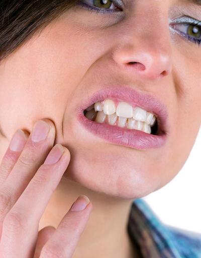 Dişlerde lekelenmeler neden olur?
