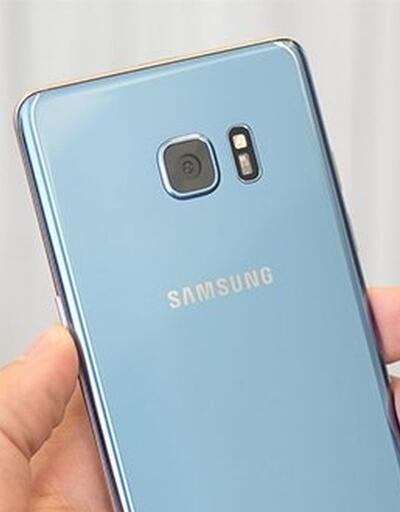 Mavi Galaxy S7 Edge geliyor!