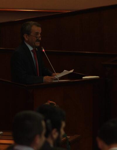 İBB Meclisi'nde CHP'li üye Ensar Vakfı'nı eleştirince mikrofonu kapatıldı