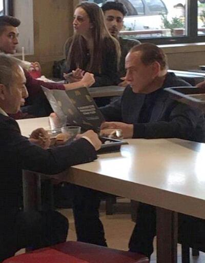 Berlusconi'nin fast food sevdası