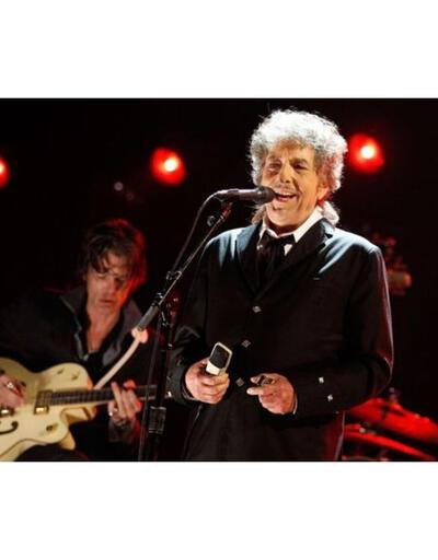 Bob Dylan, Nobel ödülünü sonunda alacak
