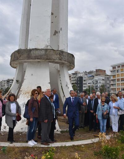 Karşıyaka'da anıt gerginliği büyüdü
