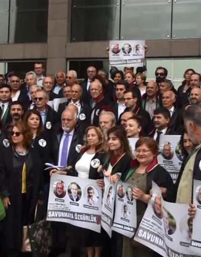Avukatlardan adliye önünde Cumhuriyet gazetesi eylemi