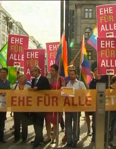 Son dakika: Alman Meclisi eşcinsel evliliklere onay verdi