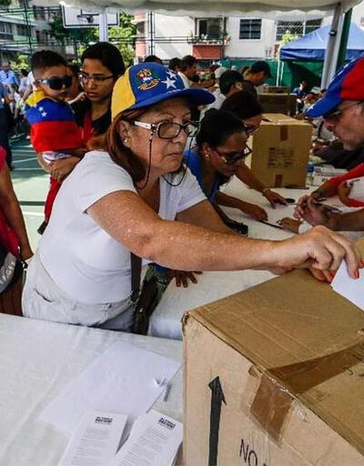 Venezuela'da sembolik referandum