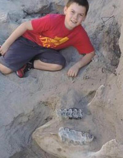 Ayağı takıldı milyon yıllık fosil buldu
