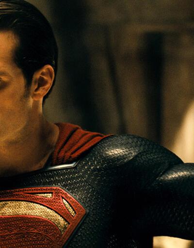 Superman aslında film boyunca bıyıklıymış!
