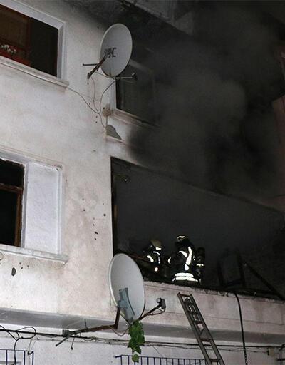 Arkadaşının biber gazı sıkmasına kızdı apartmanı yaktı