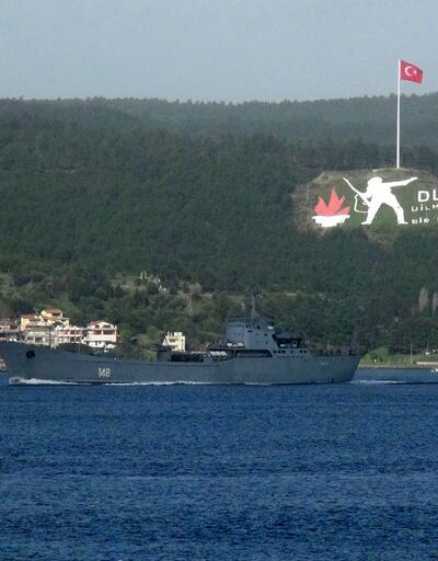 Rus askeri gemisi Çanakkale Boğazı'nda 