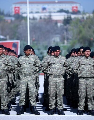 Zırhlı Birliklerde Çanakkale, Kurtuluş ve Kore Savaşları üniformalarıyla tören