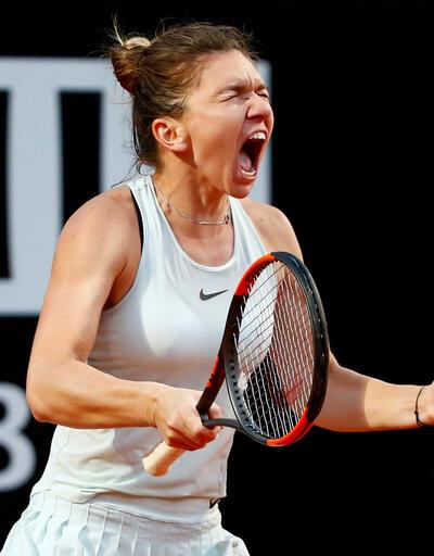 Sharapova'yı eleyen Simona Halep finalde