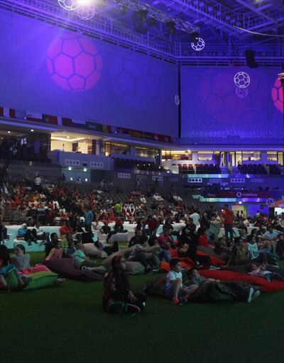 Katar, vatandaşlarını Dünya Kupası'na hazırlıyor