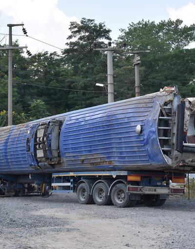 Çorlu'da 24 kişinin öldüğü kazada devrilen vagonlar kaldırıldı