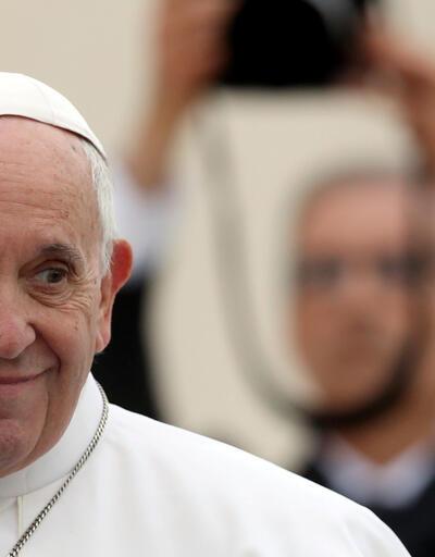 Papa Francis: Dedikoducular teröristtir