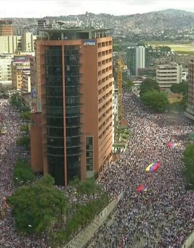 Venezuela'da sokaklar gergin
