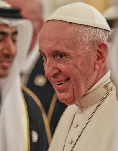 Körfez'e tarihi ziyaret: İlk papa oldu