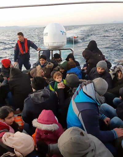 Lastik botta 45 kaçak göçmen yakalandı