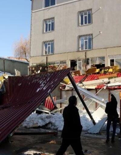 Bitlis'te kafenin teras çatısı çöktü: 1 ölü, 7 yaralı