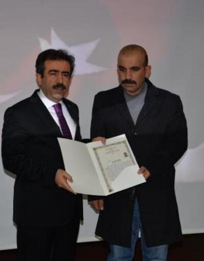 Diyarbakır'da teröristleri etkisiz hale getiren güvenlik güçlerine başarı belgesi