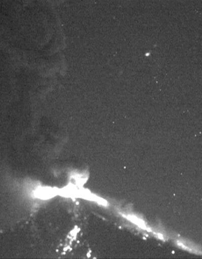 Popocatepetl Volkanı 24 saatte 85 kez patladı