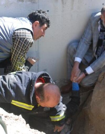 Çöken istinat duvarının altında kalan 4 işçi yaralı kurtarıldı