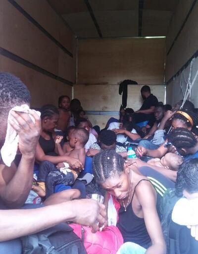 Kamyon kasasındaki kaçak göçmenler bitkin halde bulundu