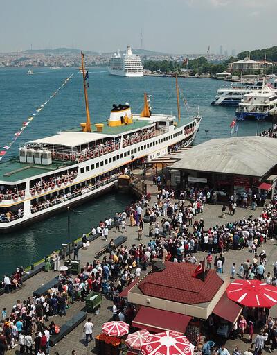 İstanbul'da iskeleler doldu taştı