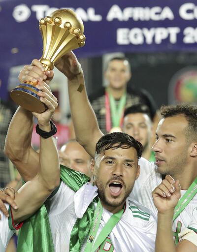 Cezayir'de ikinci şampiyonluk sevinci