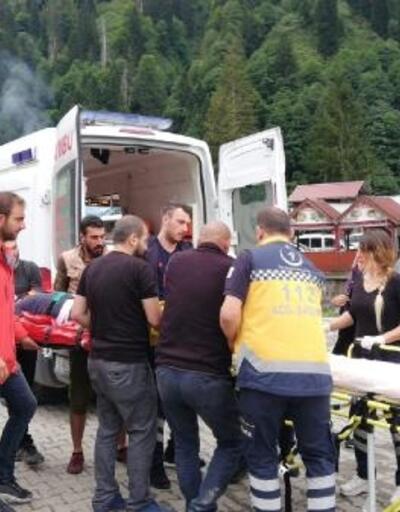 Ayder'de salıncaktan düşen adam yaralandı
