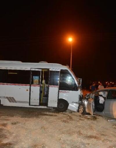 Yolcu minibüsü ile otomobil çarpıştı: 7 yaralı