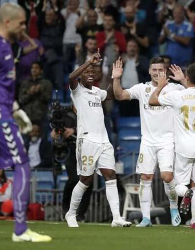 Real Madrid'li Vinicius gözyaşlarını tutamadı