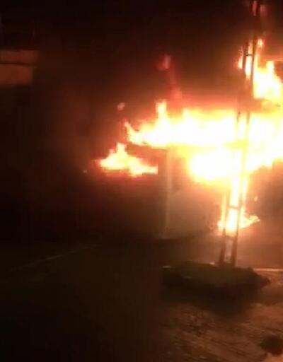 Hopa’da yolcu otobüsü alev alev yandı