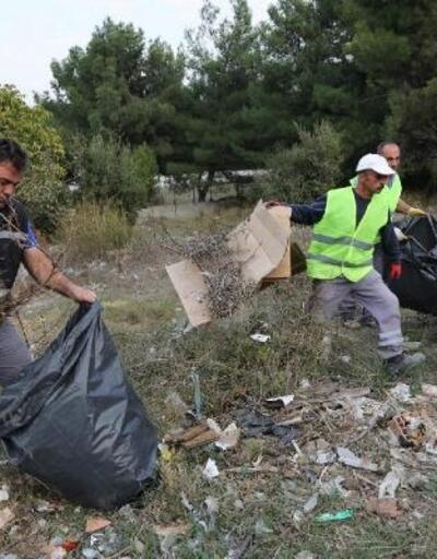 Sarnıç'ta 15 kamyon moloz ve evsel atık toplandı