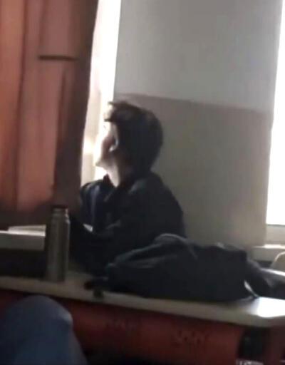 Sınıfta sigara içen öğrenciye sosyal medyada tepki 