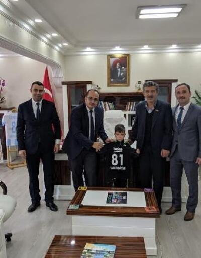 Kaymakamdan şehit yeğenine Beşiktaş forması