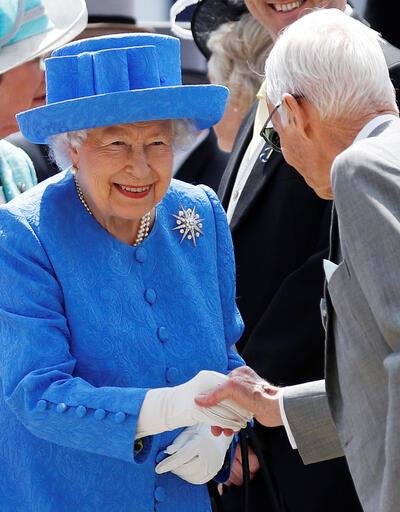 Dudak uçuklattı: İngiliz Kraliyet Ailesi'ne ait mücevherlerin değeri açıklandı